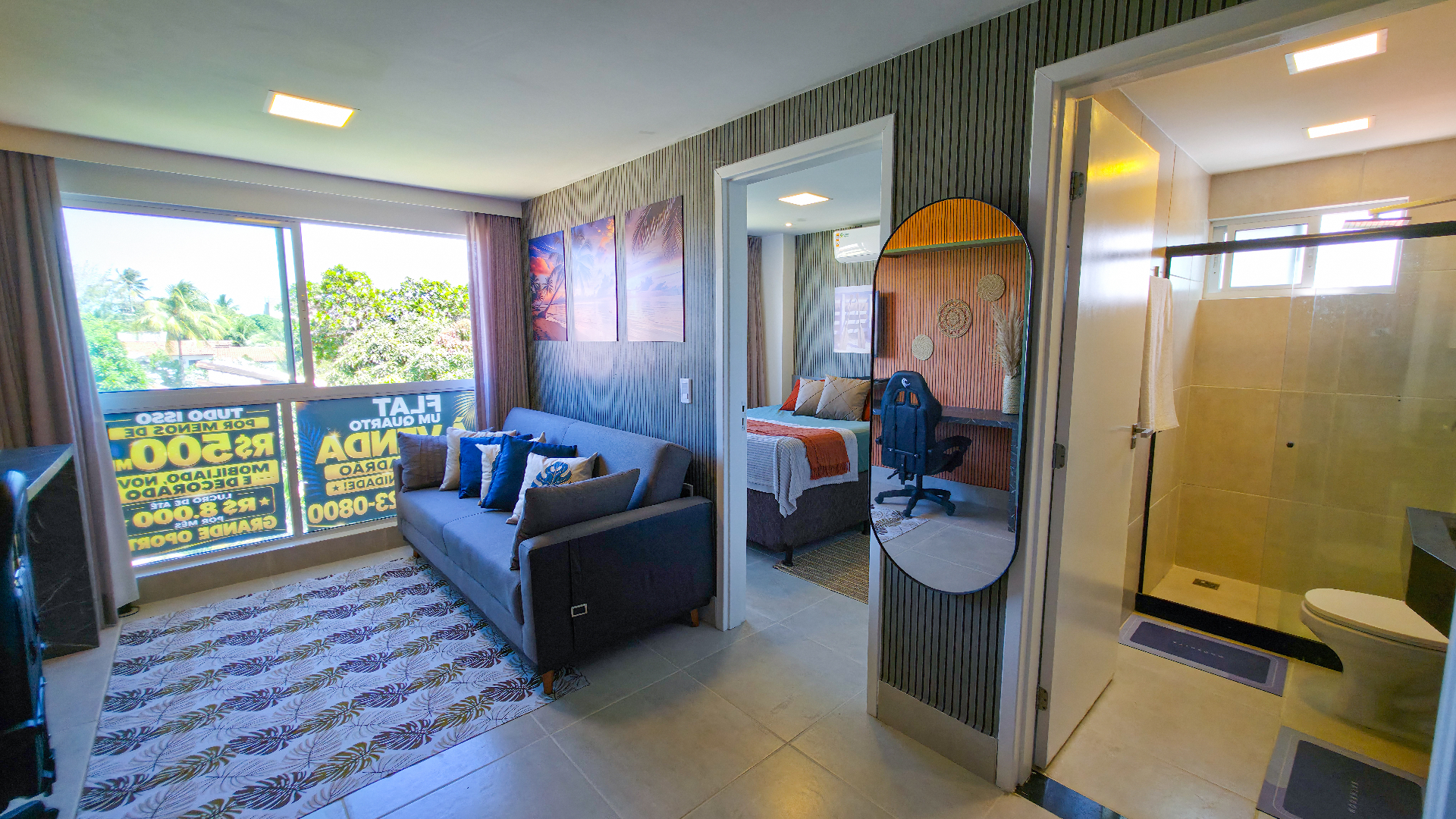 Sala Integrada com Vista para o Quarto e Banheiro com Box